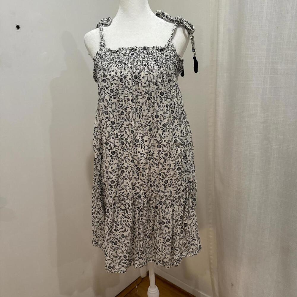 Black and white floral midi dress — Small